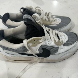 Women’s Nike Air Max 90 Futura 'Wolf Grey' Like New! Free shipping
